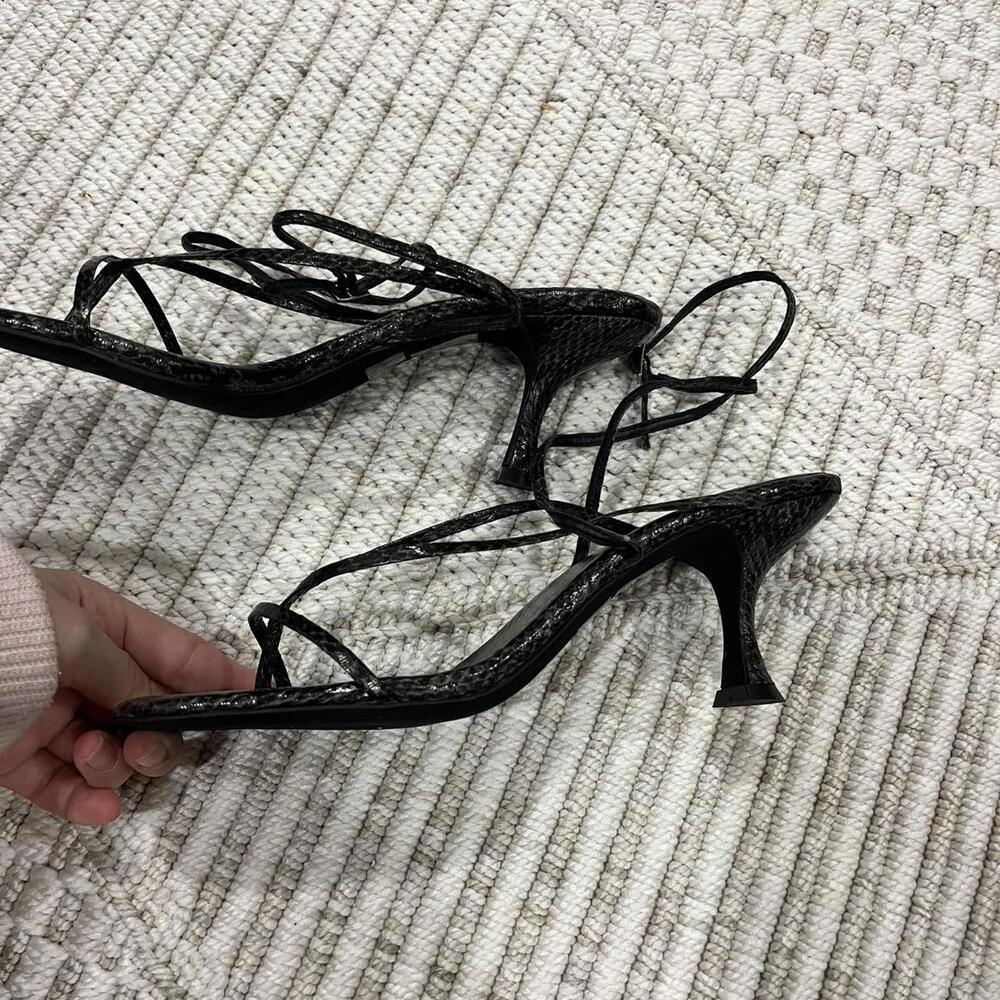 Jeffrey Campbell Fluxx Kitten Heels in Grey Black Python - Picture 5 of 5